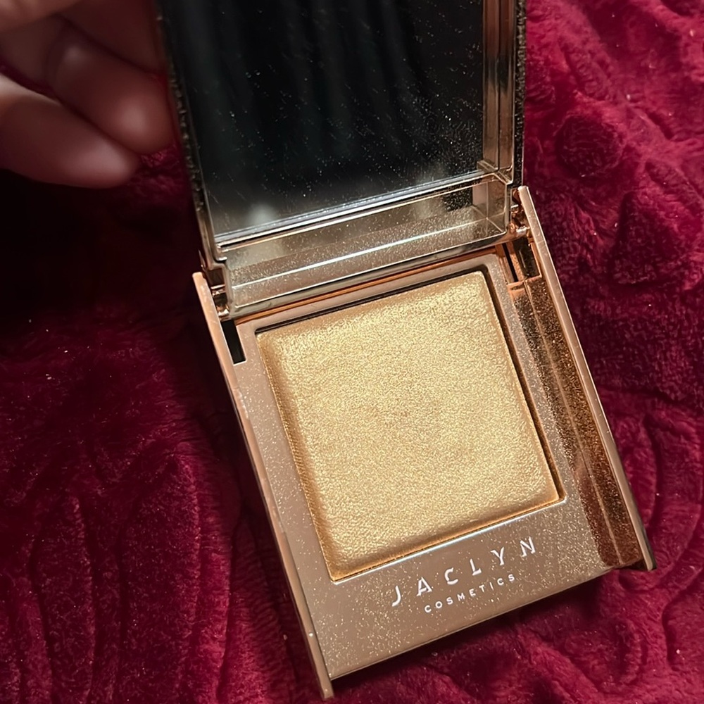 Jaclyn highlighter in Go For Gold